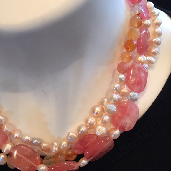 COPY - Rose quartz and pearl necklace - Picture 3 of 4